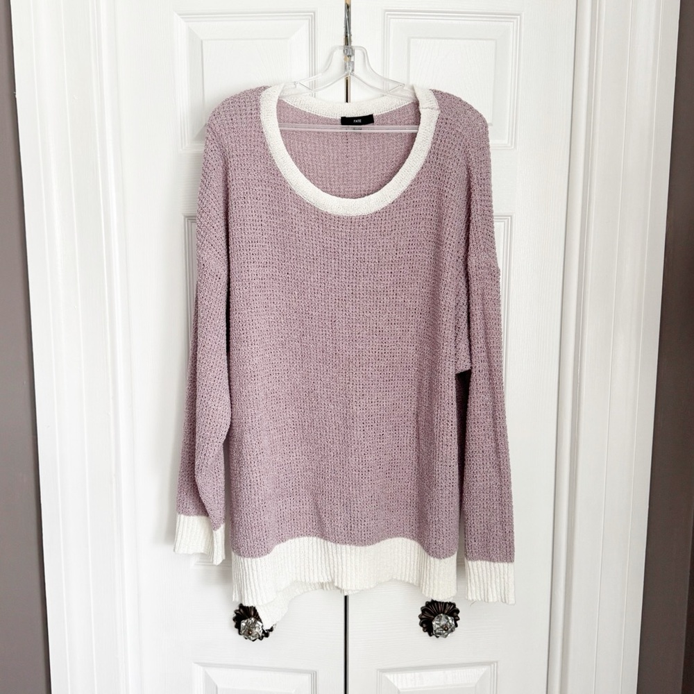 Women’s plus size knit sweater